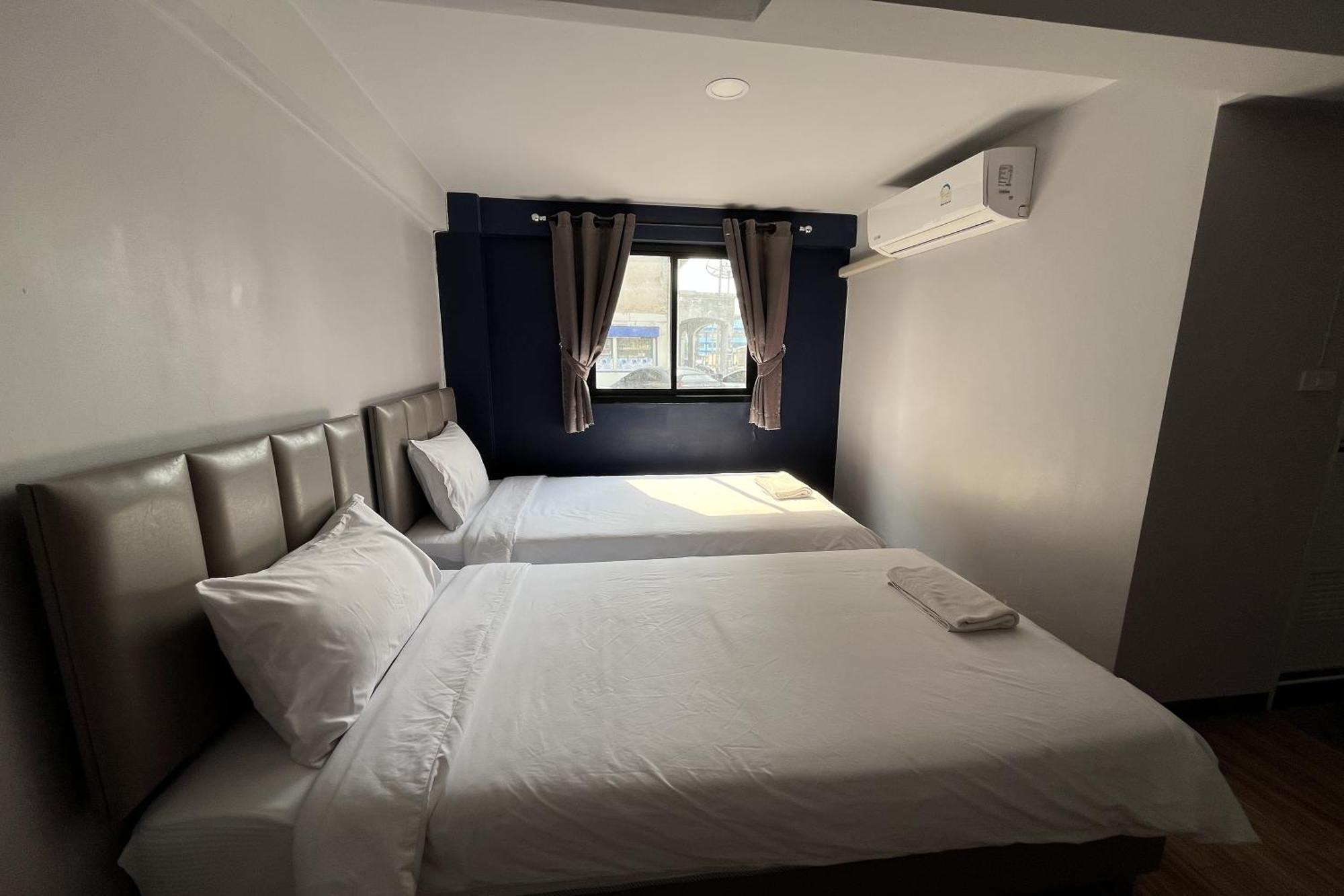 Blue26 Hotel Ban Wat Sala Daeng Exterior photo